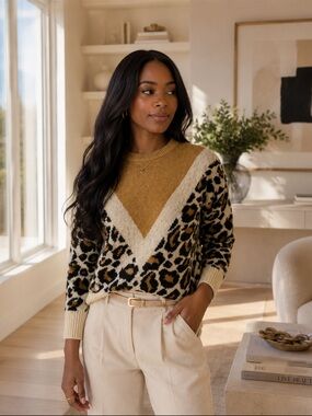 Beautiful George Animal Print Crew Neck Sweater ❤️S